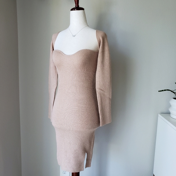 Sweetheart Neck Long Sleeve Knit Sweater Dress - Picture 3 of 9